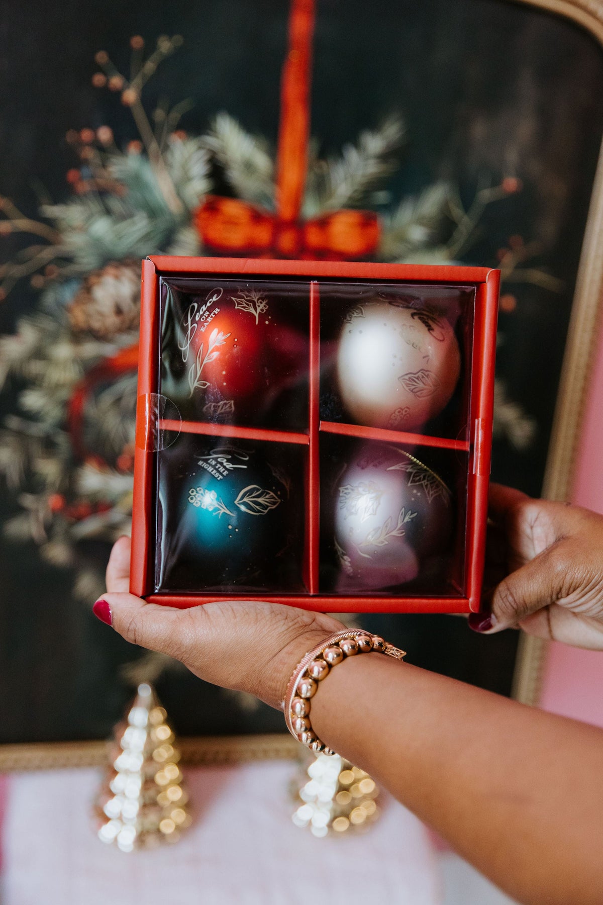 4pc Ornament Set