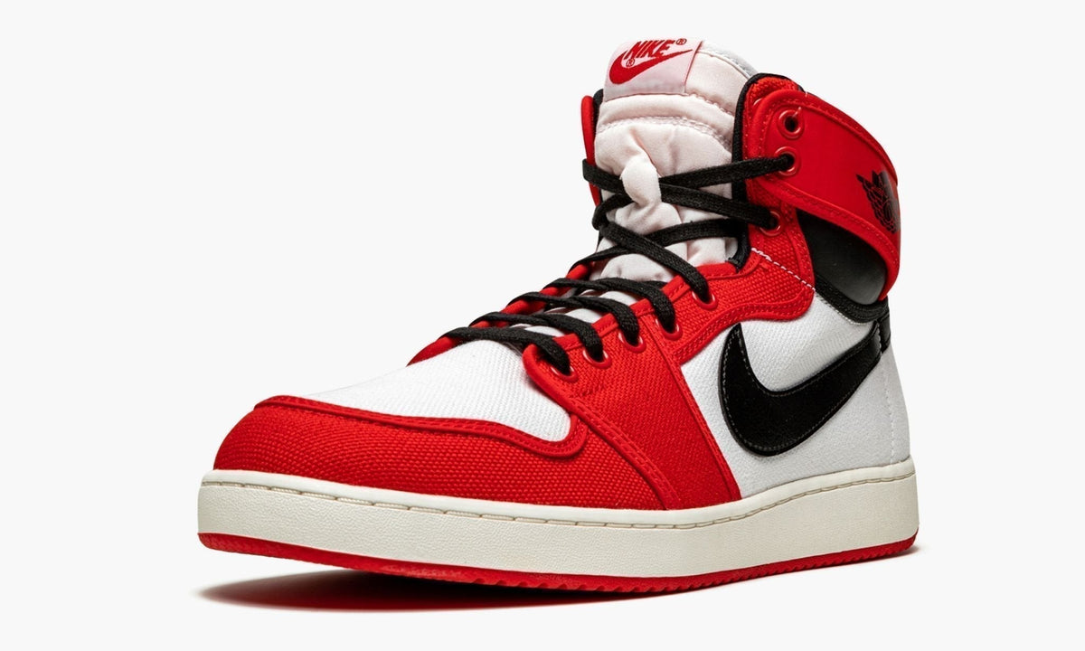 Air Jordan 1 KO "Chicago" Sneakers