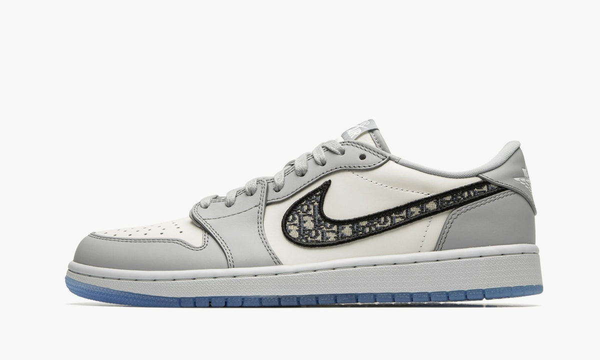 Air Jordan 1 Low "Dior" Sneakers