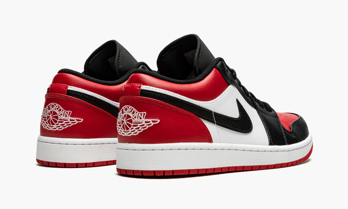 Air Jordan 1 Low Bred Toe Sneakers