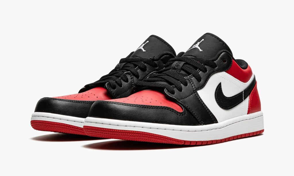 Air Jordan 1 Low Bred Toe Sneakers