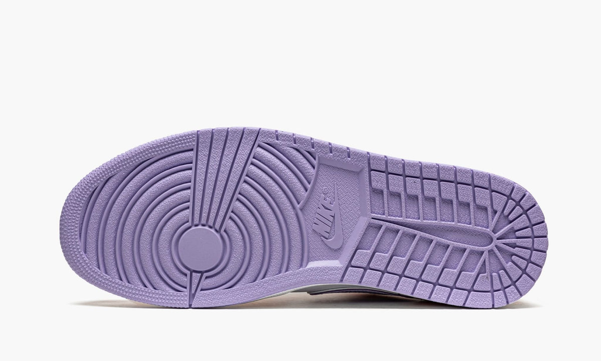 Air Jordan 1 Low SE "Arctic Punch" Sneakers