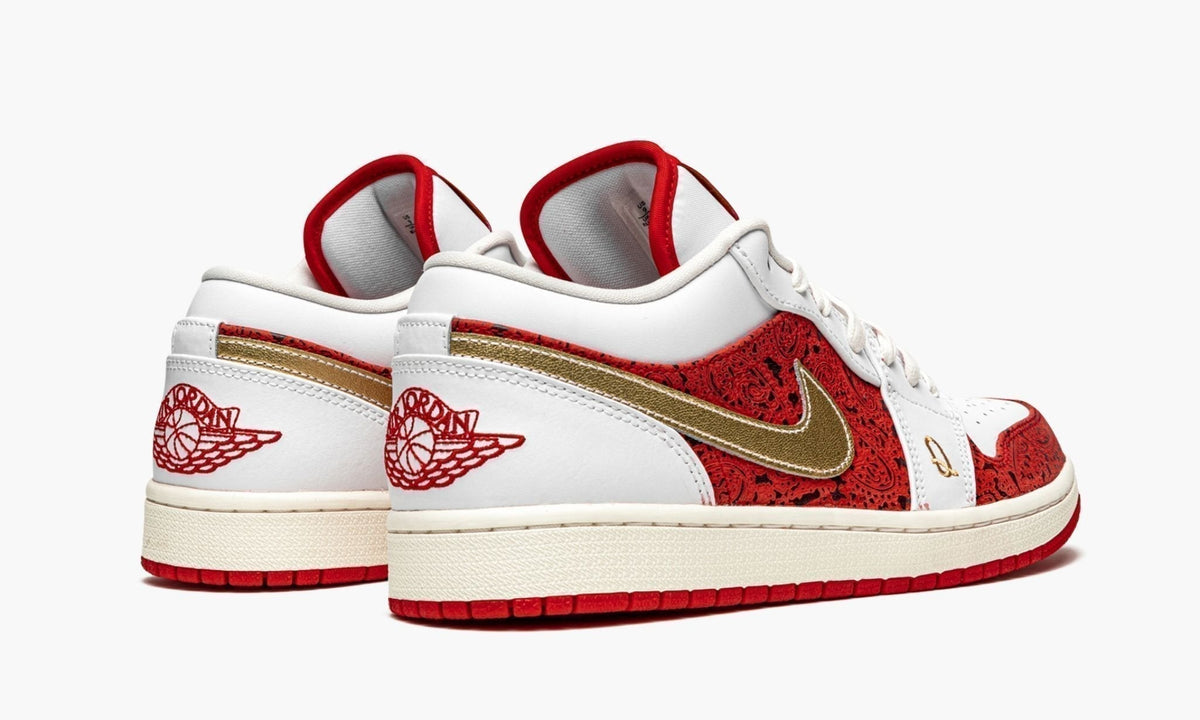 Air Jordan 1 Low SE "Spades" Sneakers