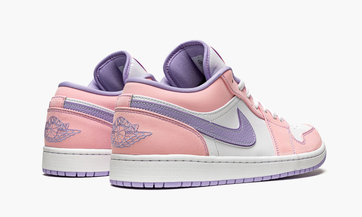 Air Jordan 1 Low SE Arctic Punch Sneakers