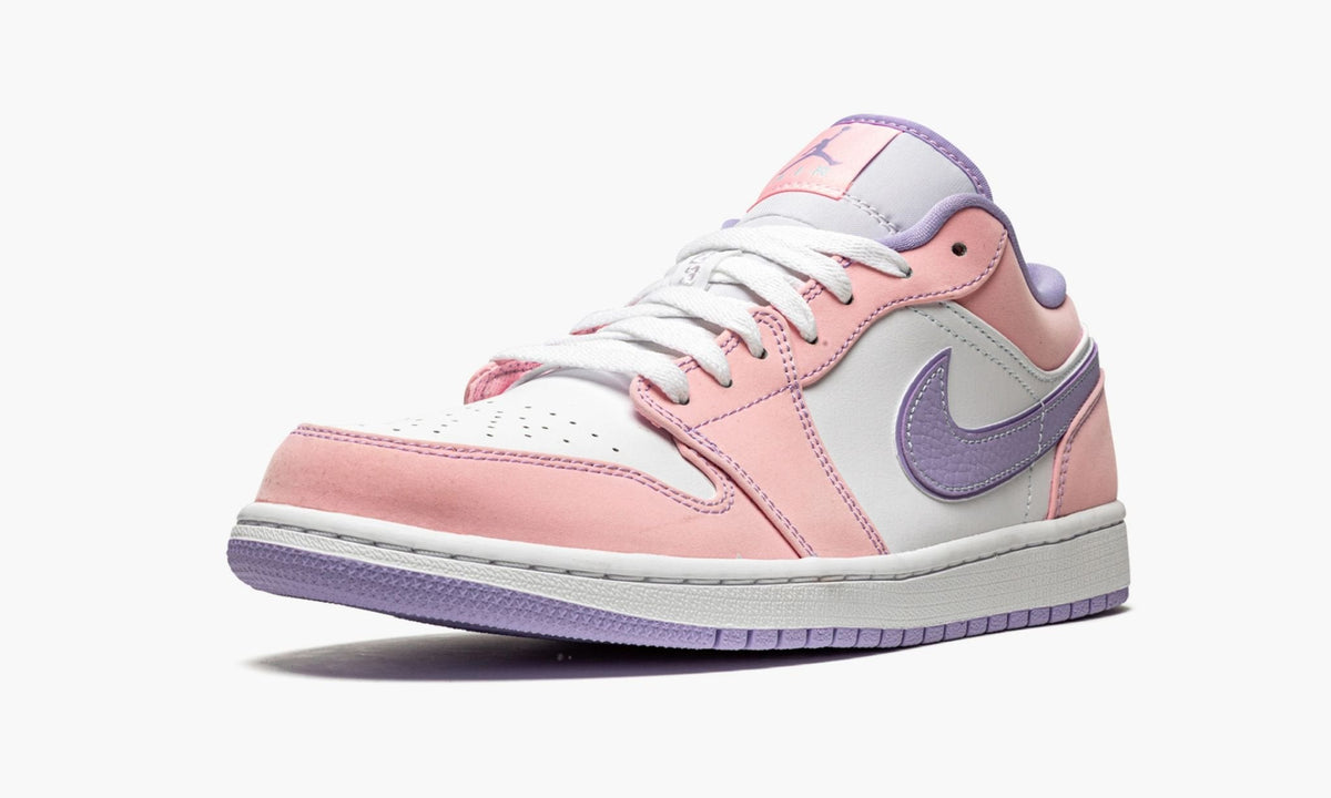 Air Jordan 1 Low SE Arctic Punch Sneakers