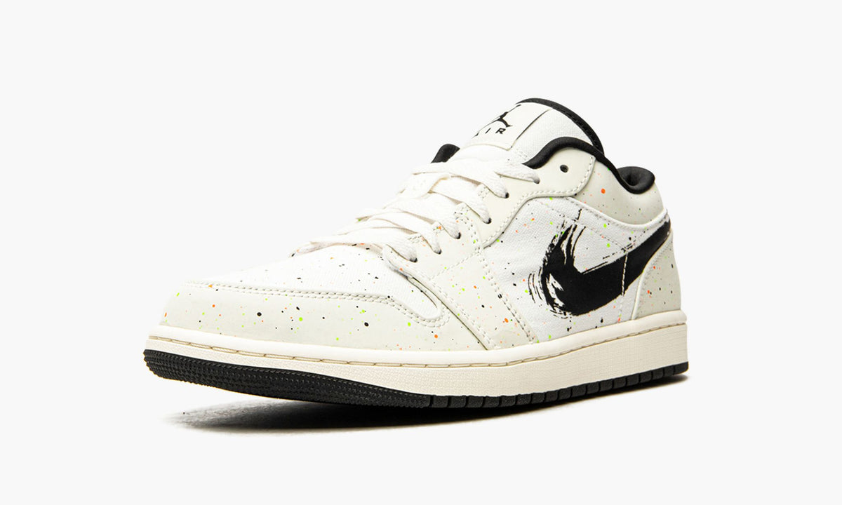 Air Jordan 1 Low SE Brushstroke Sneakers
