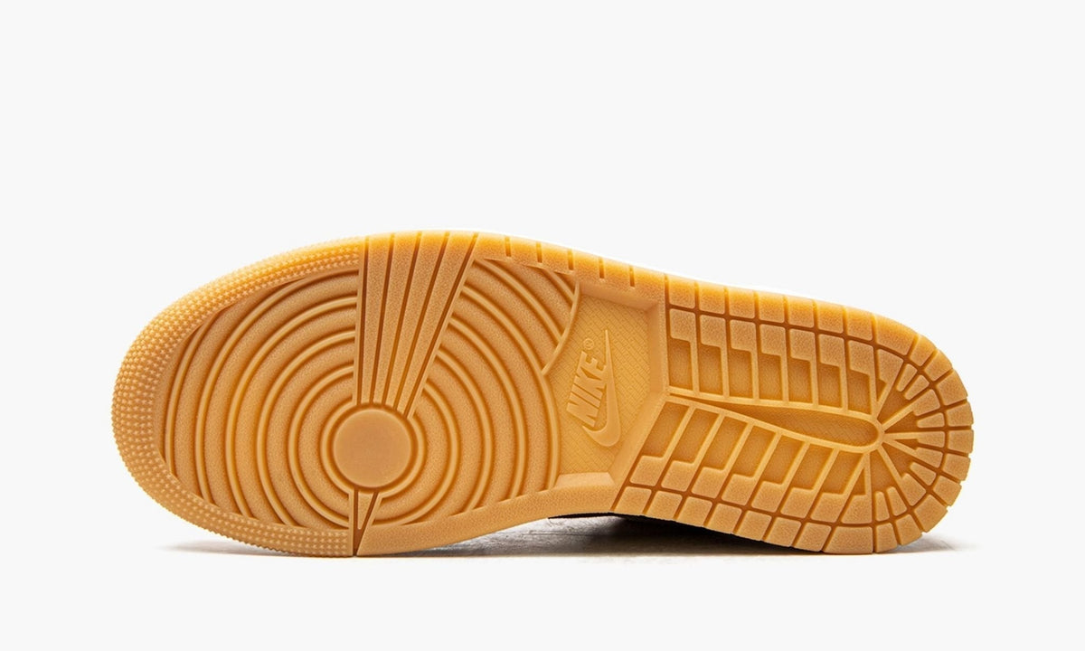 Air Jordan 1 Low SE Light Curry Sneakers