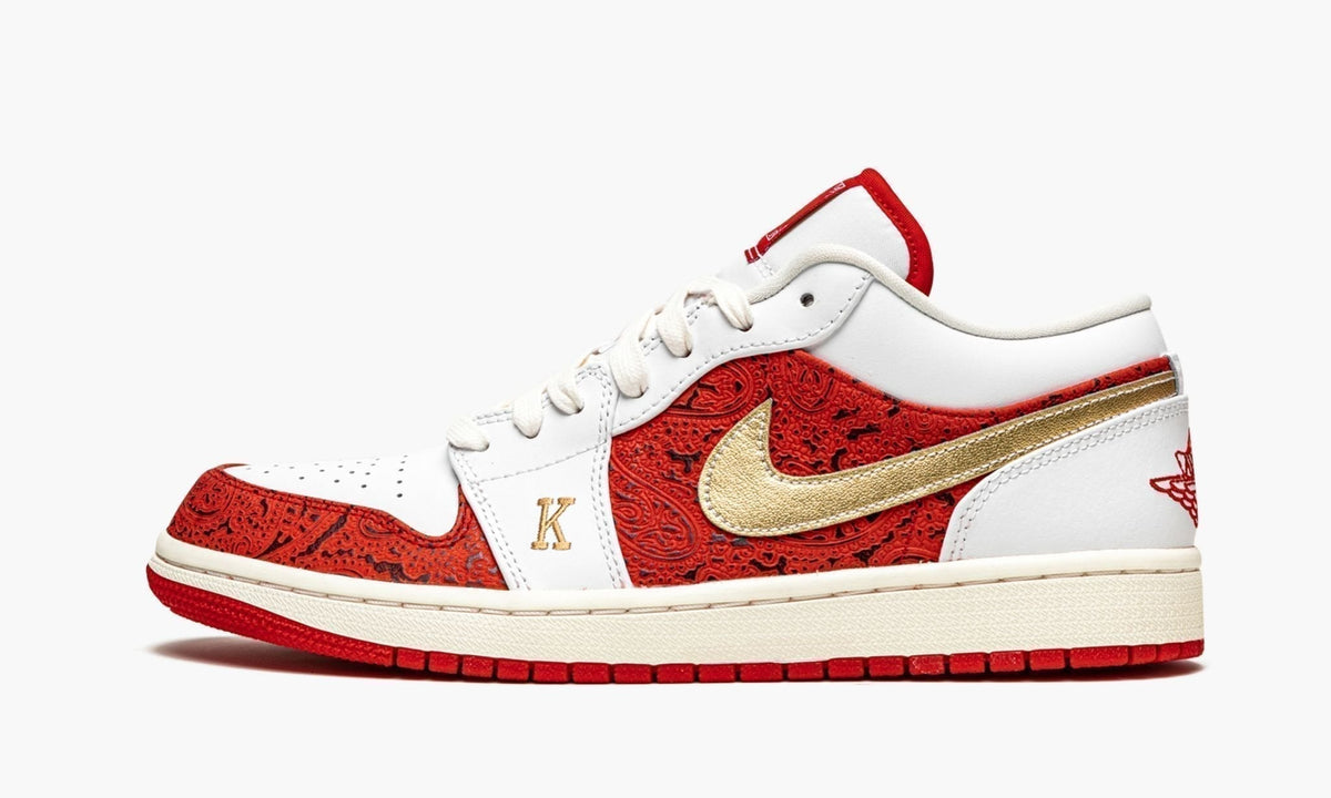 Air Jordan 1 Low SE Spades Sneakers