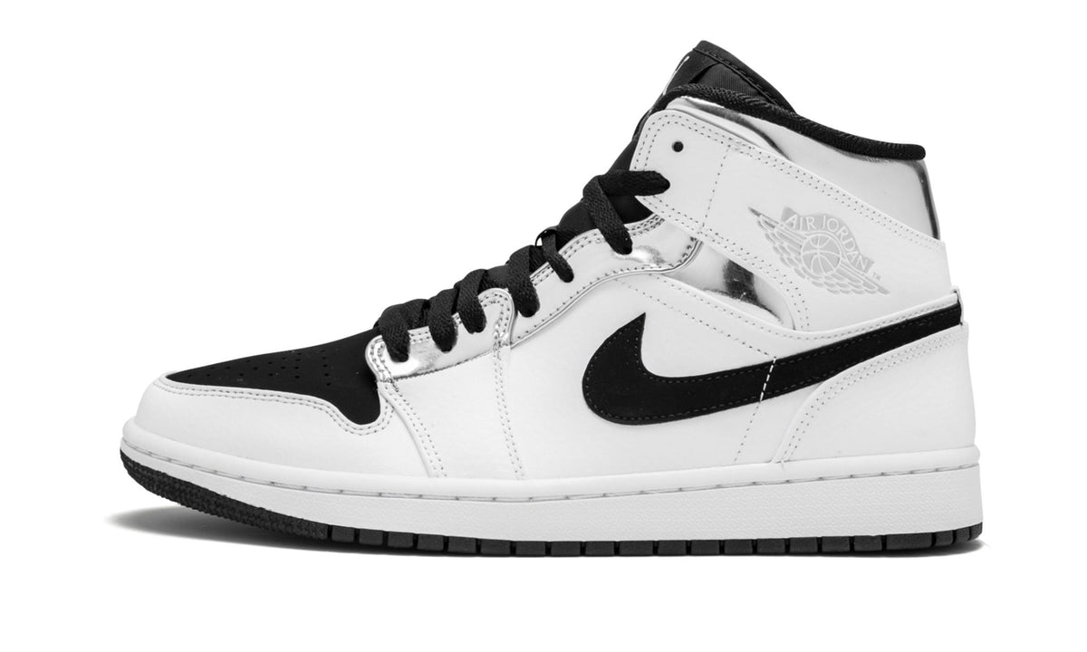 Air Jordan 1 Mid "Alternate Think 16" Sneakers