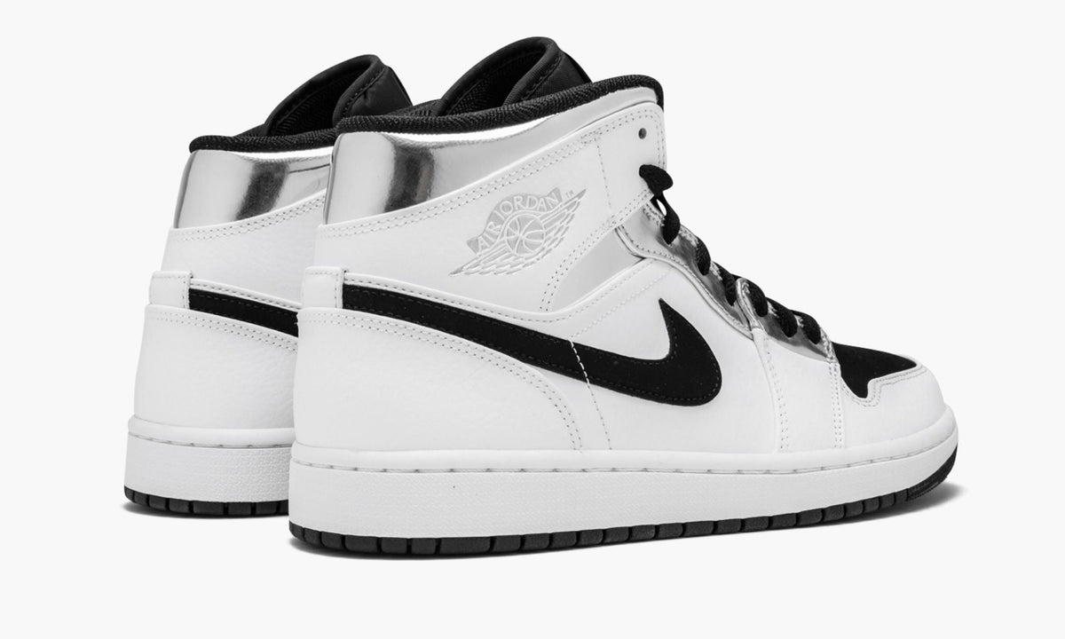 Air Jordan 1 Mid "Alternate Think 16" Sneakers