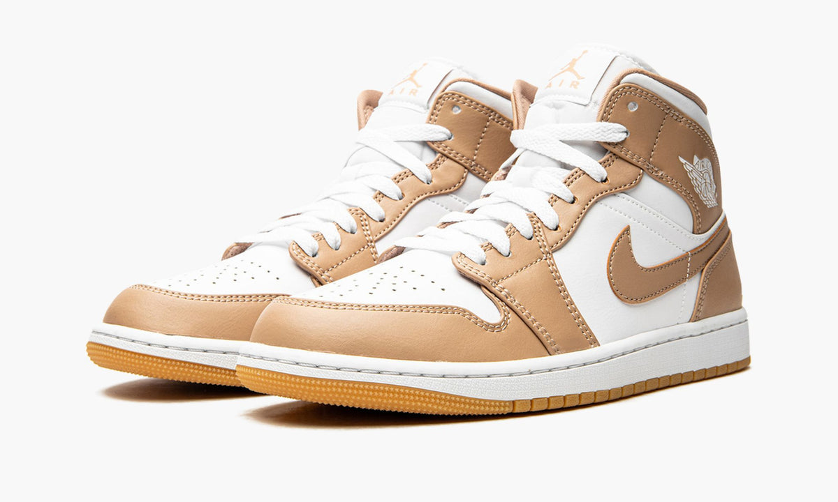 Air Jordan 1 Mid "Tan / Gum" Sneakers