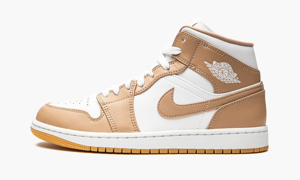 Air Jordan 1 Mid "Tan / Gum" Sneakers