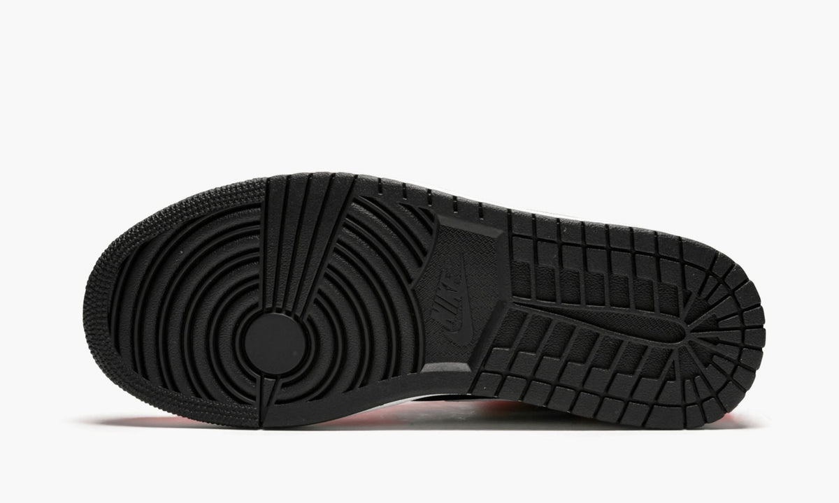 Air Jordan 1 Mid Infrared 23 Sneakers