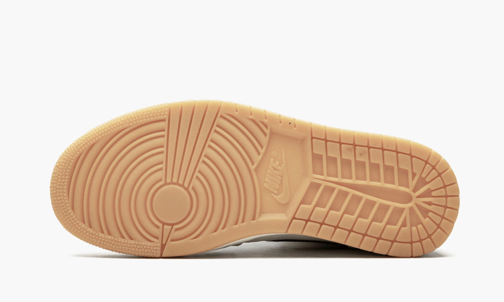 Air Jordan 1 Mid Jeter Sneakers