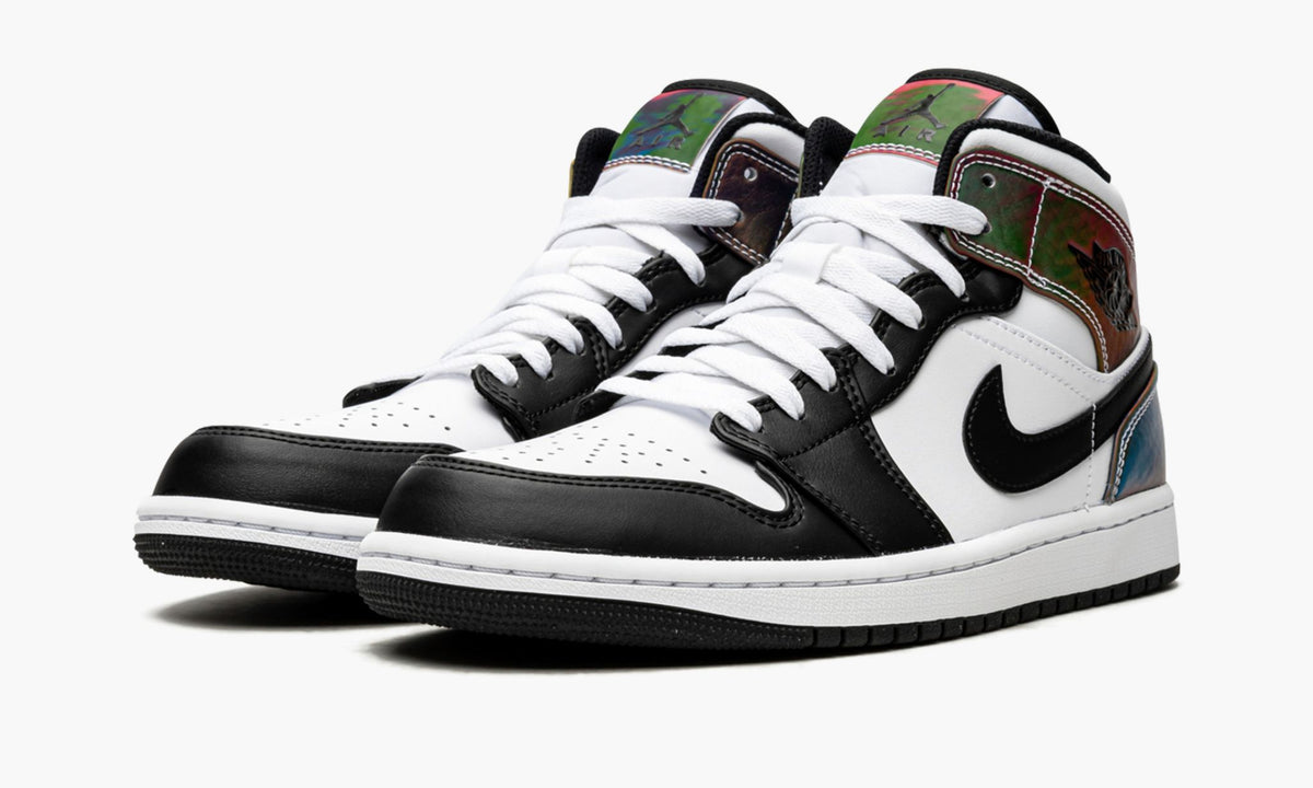 Air Jordan 1 Mid SE "Heat Reactive" Sneakers