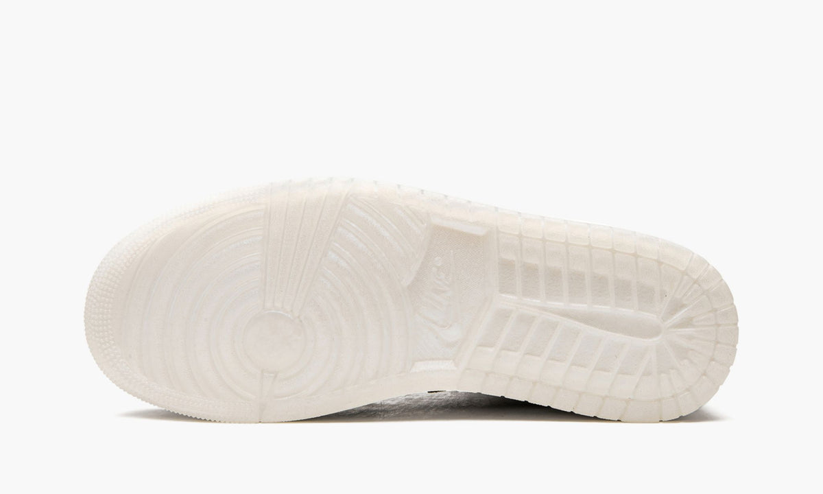 Air Jordan 1 MID SE Diamond Sneakers