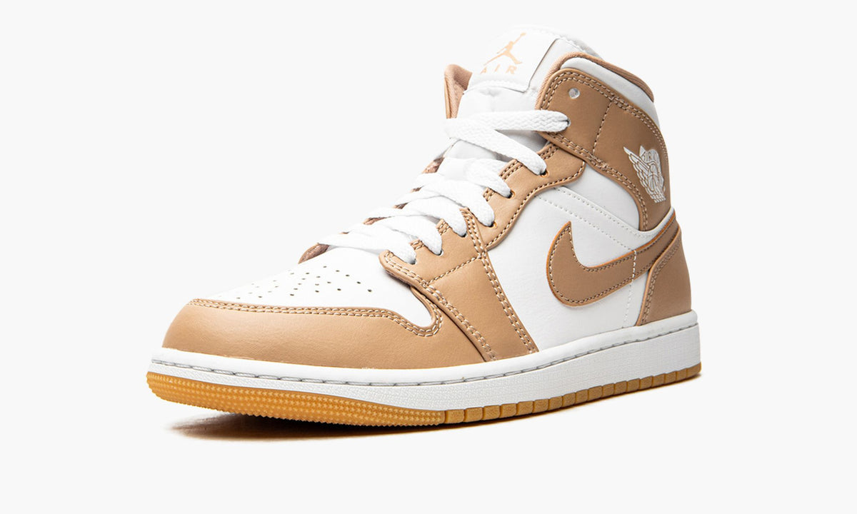 Air Jordan 1 Mid Tan / Gum Sneakers