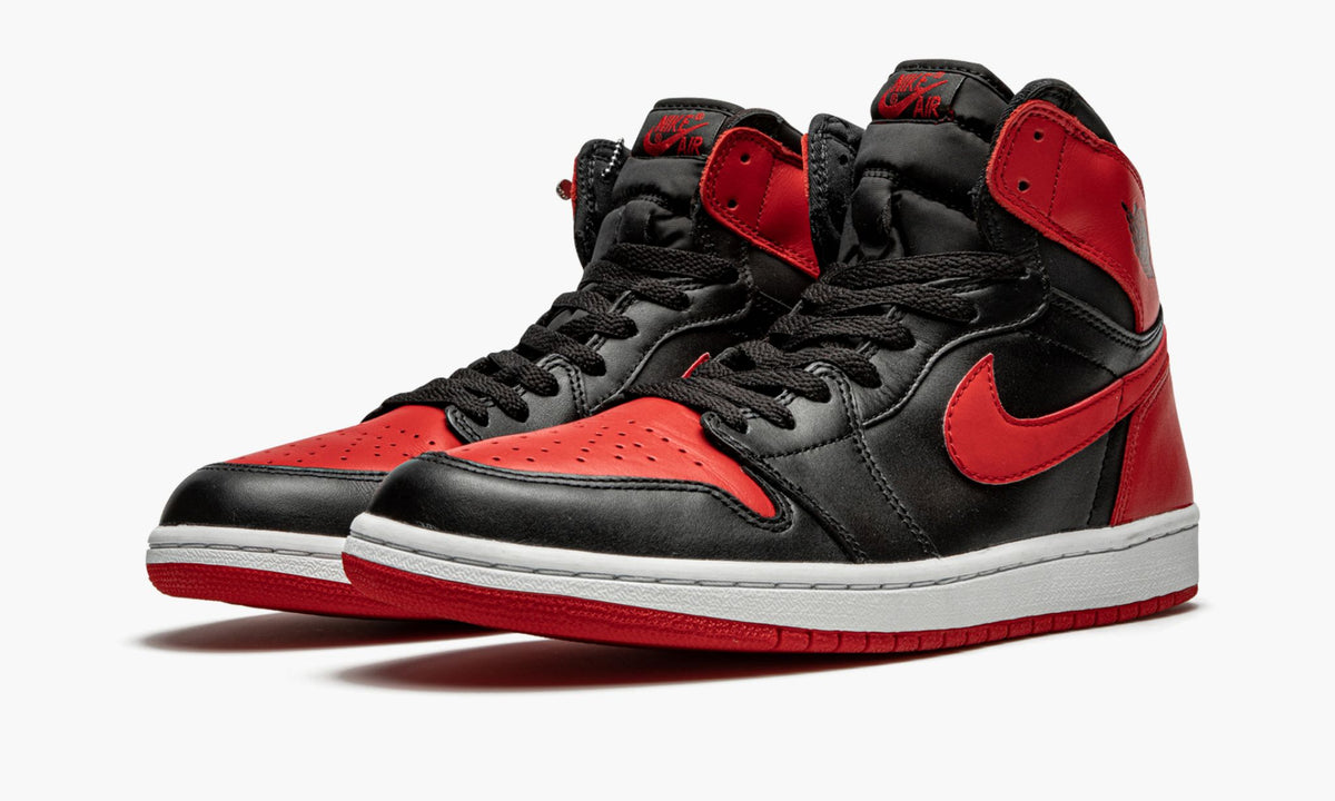 Air Jordan 1 Retro "BRED 01′" Sneakers