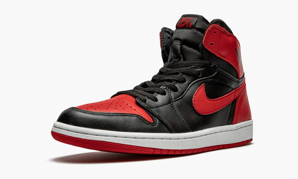 Air Jordan 1 Retro "BRED 01′" Sneakers
