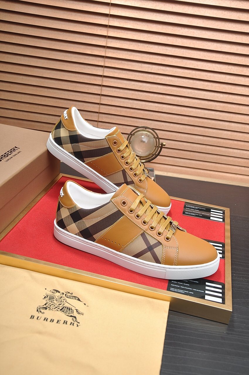 Burberry Tan Plaid Low-Top Sneakers — front