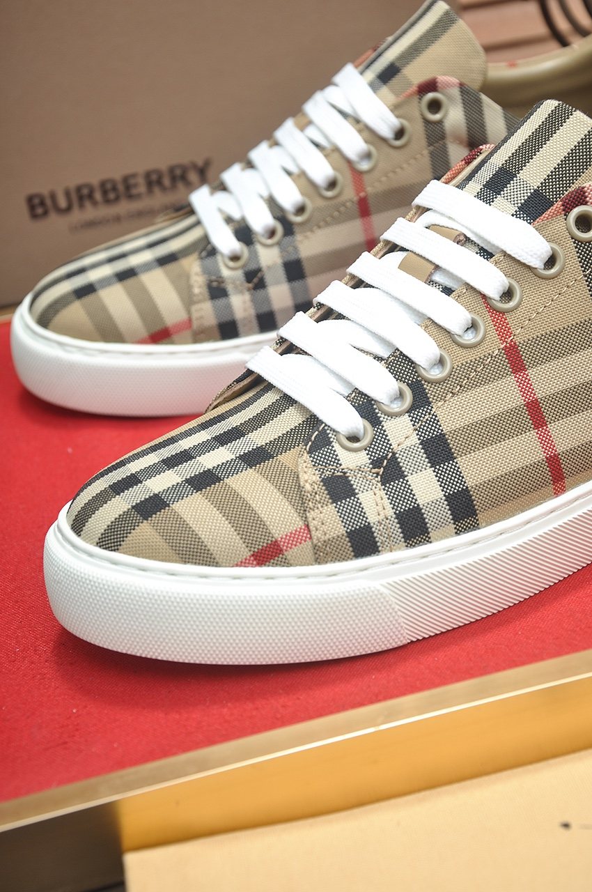 Burberry Beige Plaid Low-Top Sneakers — detail
