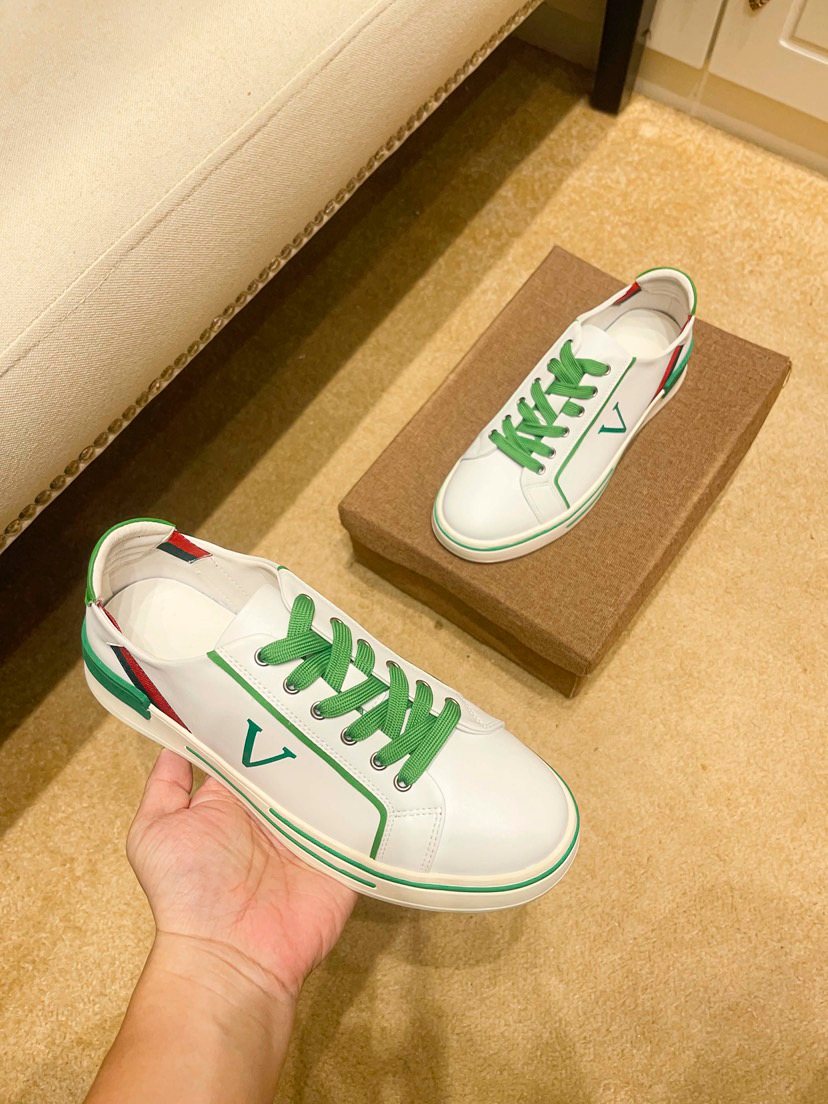 White Green Red Low-Top Sneakers — front
