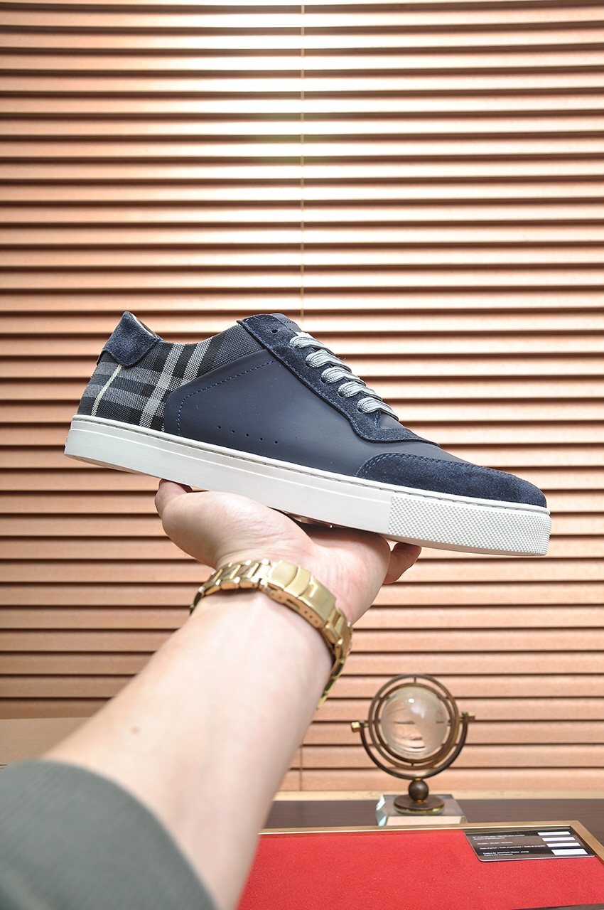 Burberry Navy Check Low-Top Sneakers — model