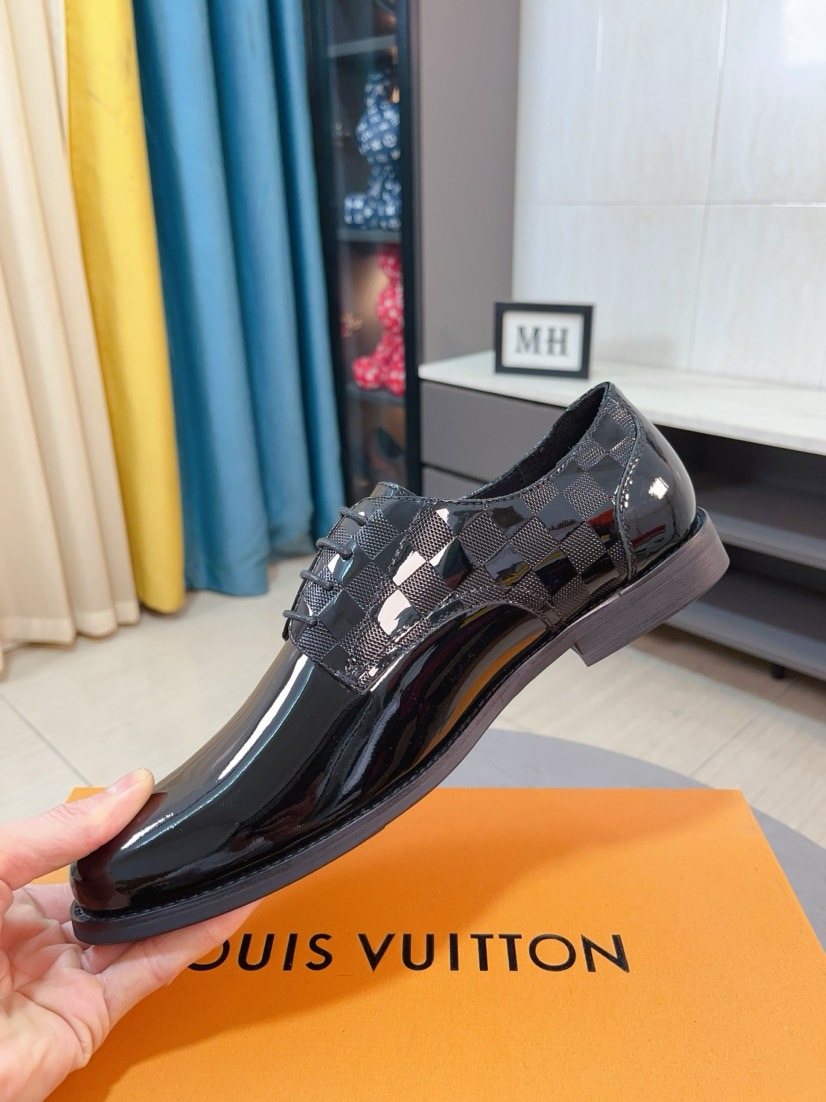 Louis Vuitton Black Glossy Lace-Up Dress Shoes — side