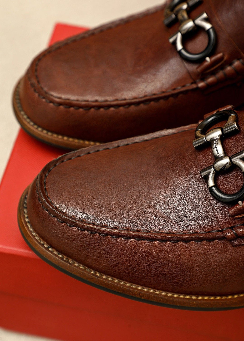 微商相册测试鞋子-Salvatore Ferragamo Leather Bit Loafers — detail