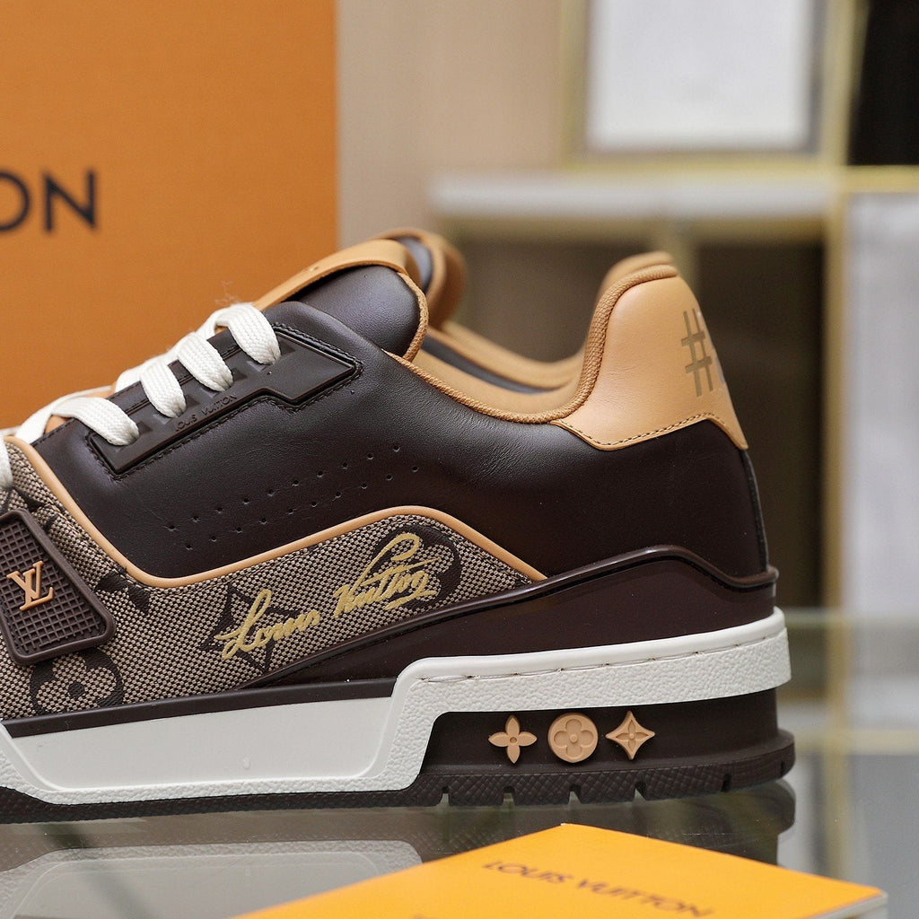 Louis Vuitton Black and White Low-Top Sneakers — detail