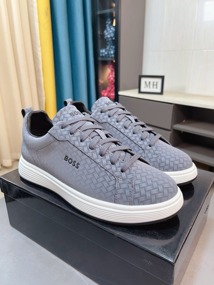 Hugo Boss Textured Low-Top Sneakers — front