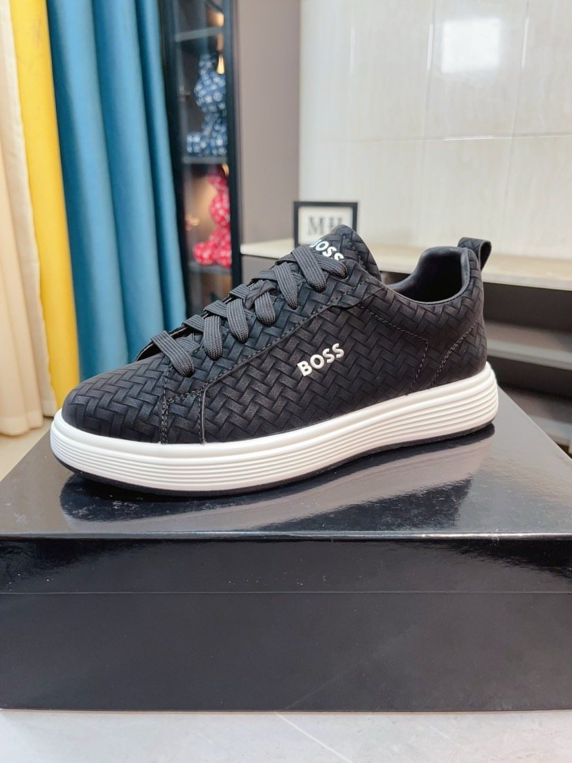 Hugo Boss Textured Low-Top Sneakers — hero