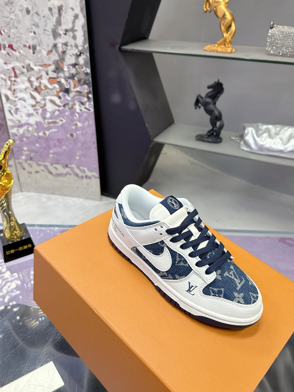 Nike Navy Pattern Low-Top Sneakers — side