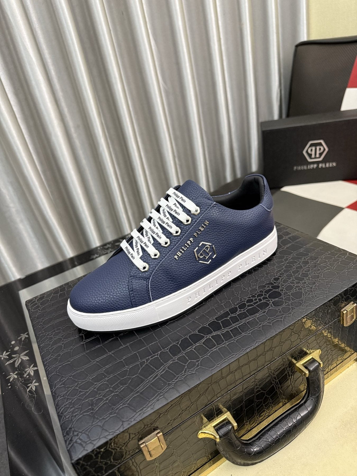 Philipp Plein Lace-Up Low-Top Sneakers — front