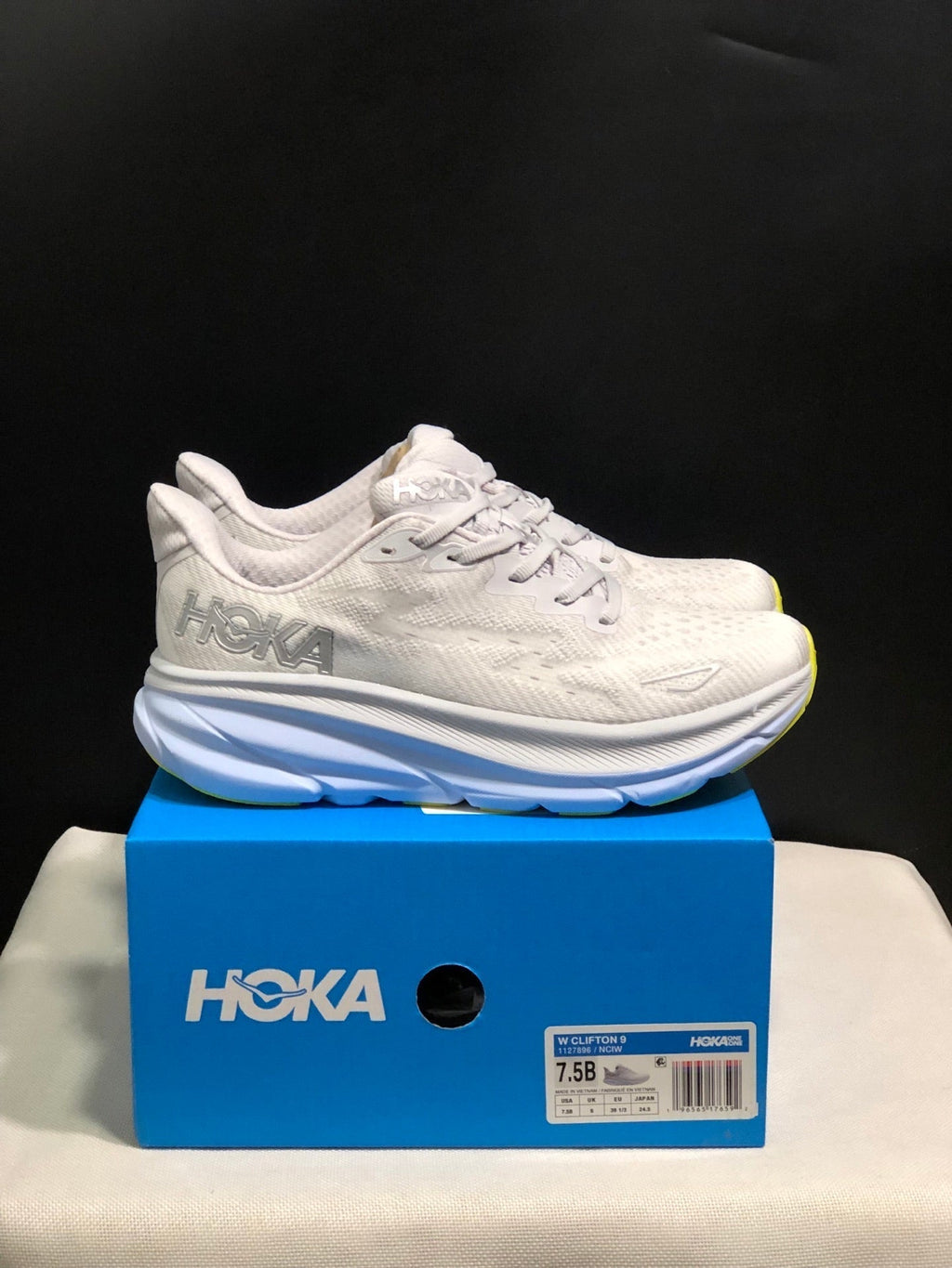HOKA ONE ONE Clifton 9 Running Shoes